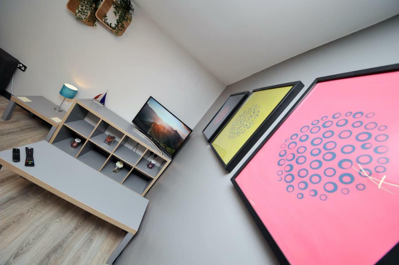 Stone'S Throw City Centre - Tv In Every Bedroom! Swansea Luaran gambar