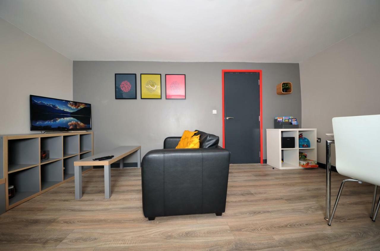 Stone'S Throw City Centre - Tv In Every Bedroom! Swansea Luaran gambar