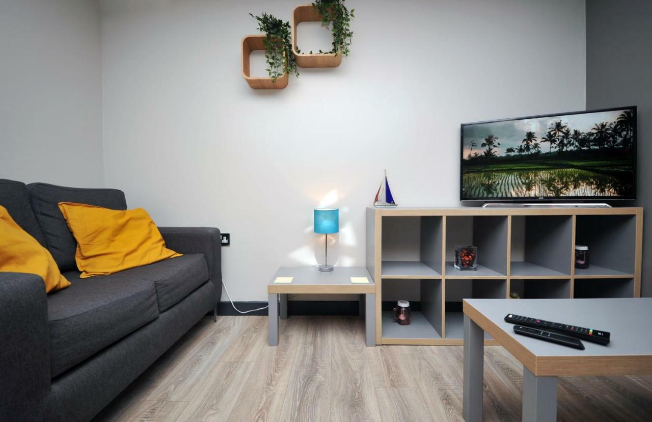 Stone'S Throw City Centre - Tv In Every Bedroom! Swansea Luaran gambar