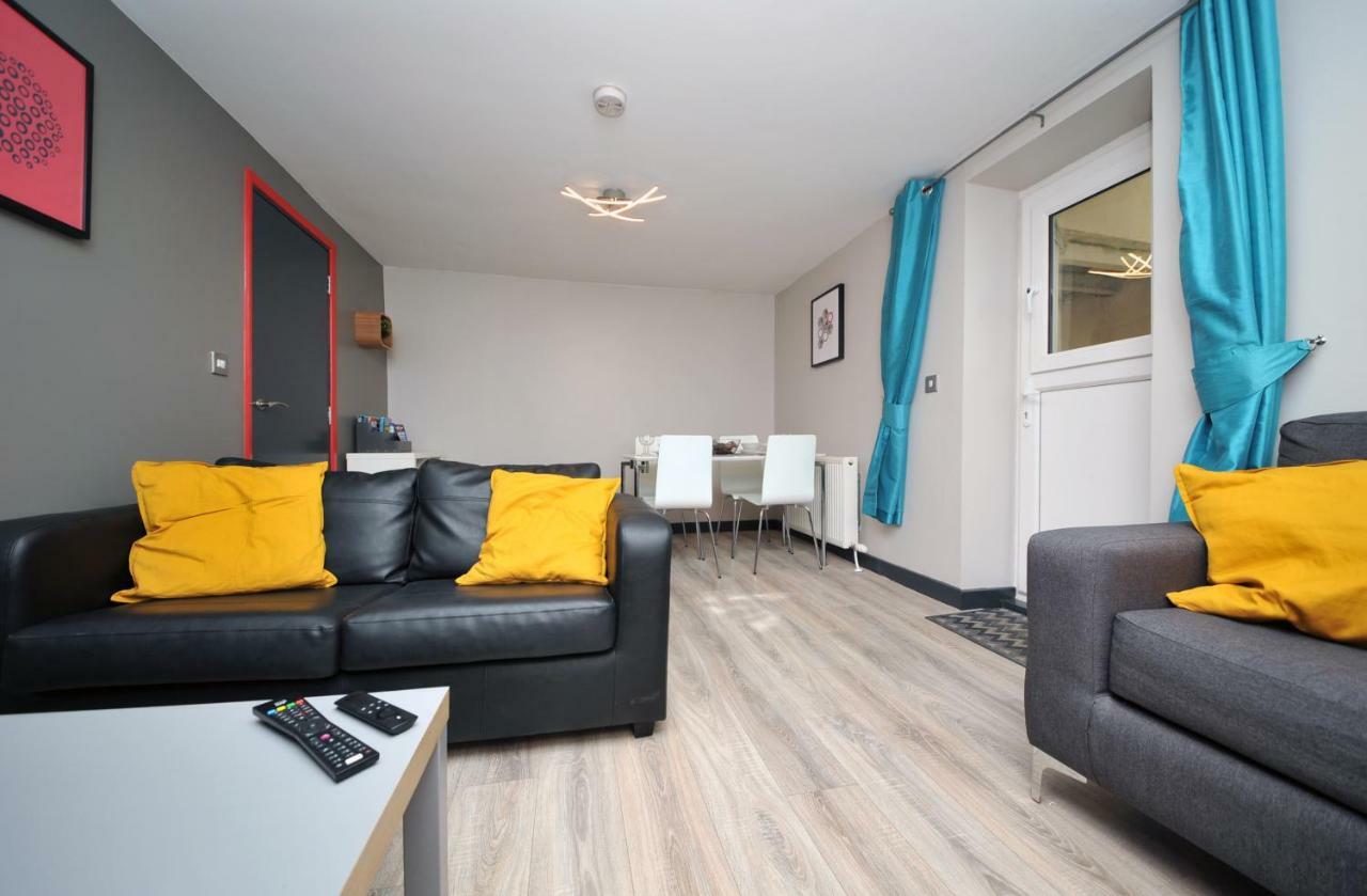 Stone'S Throw City Centre - Tv In Every Bedroom! Swansea Luaran gambar